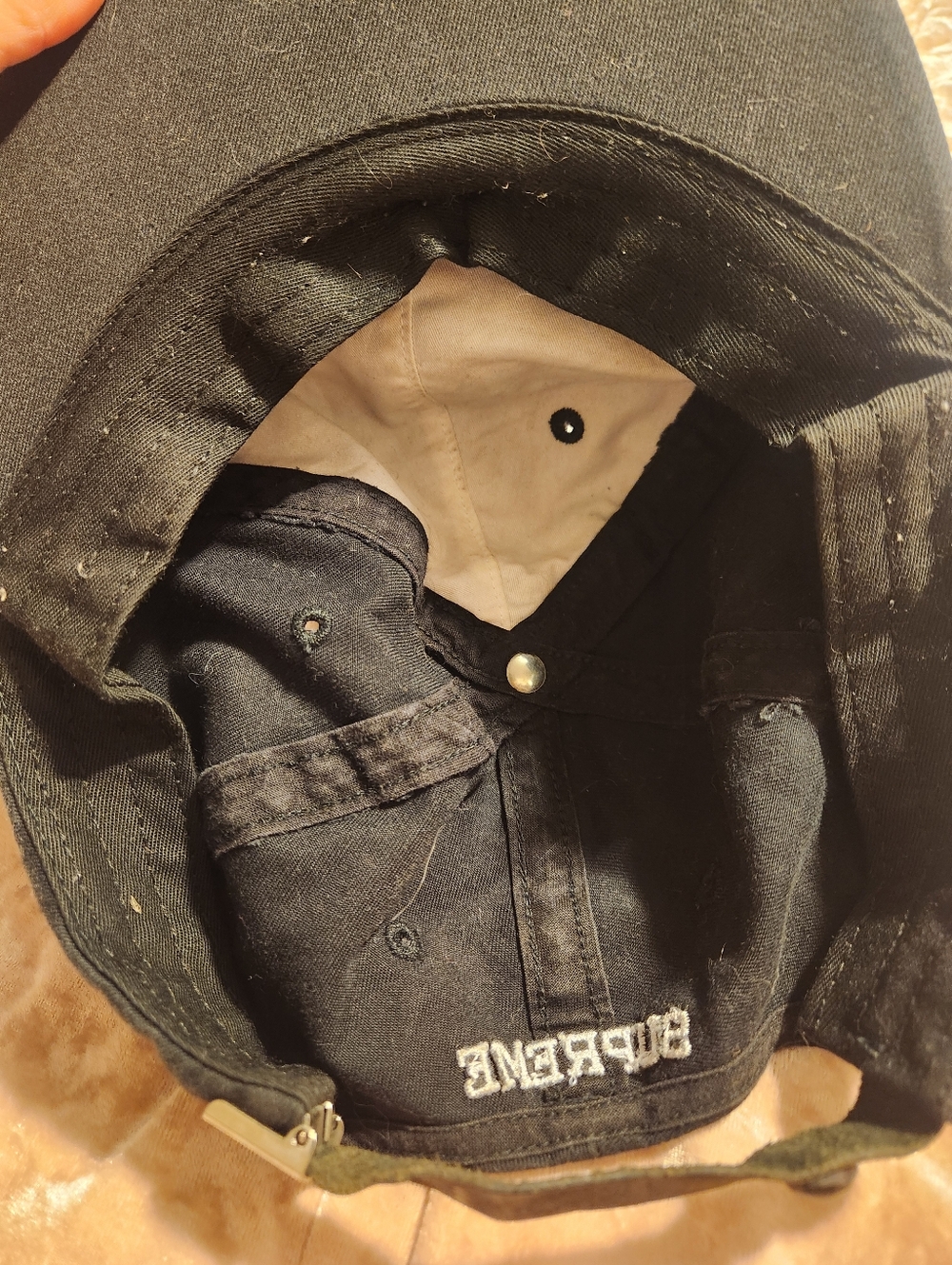 Supreme Hat - Picture 4 of 5